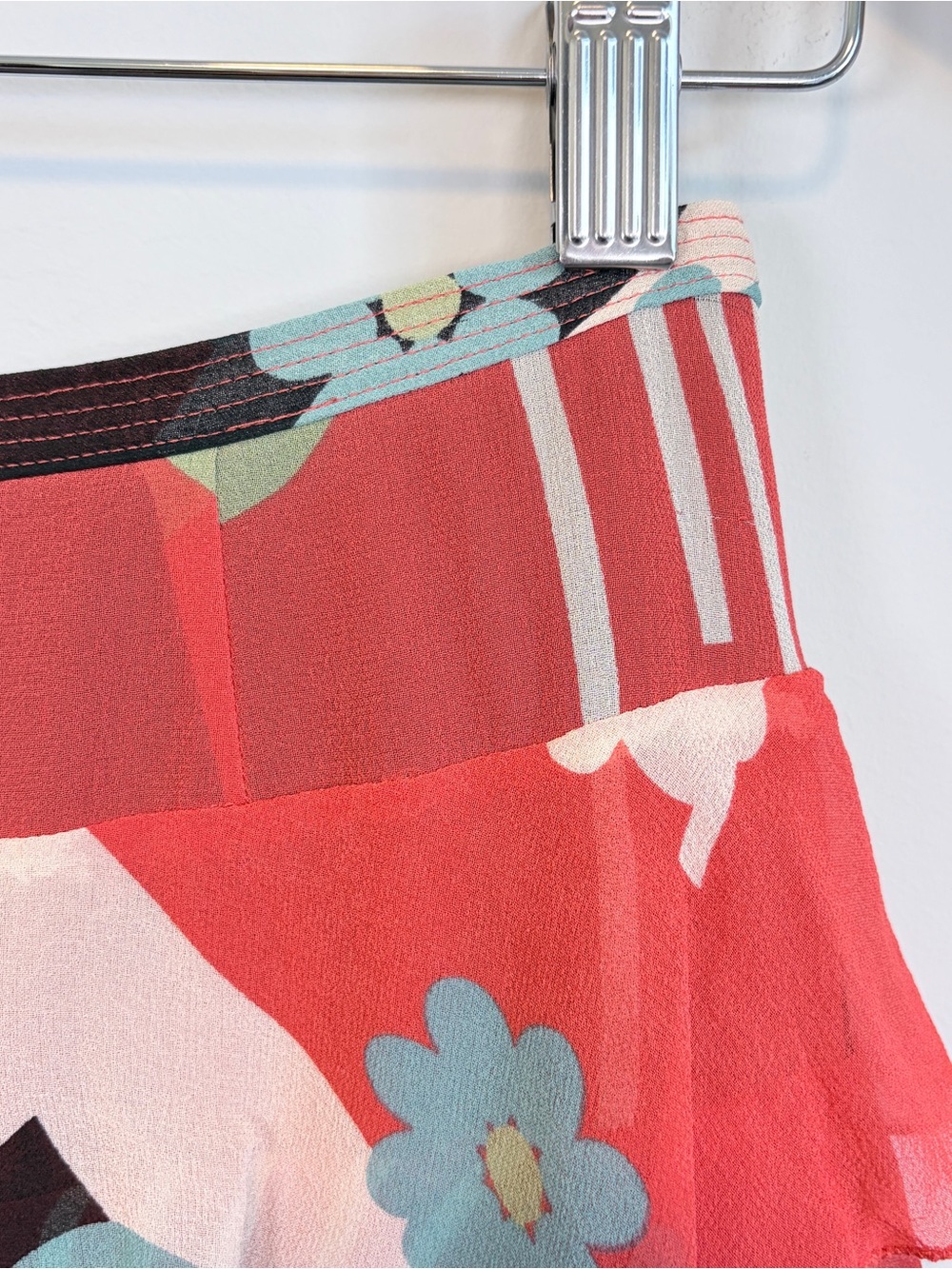 Marc Jacobs Y2K 100% Silk Tiered Ruffle Mini Skirt Abstract Floral Print Size 4 - Picture 4 of 16